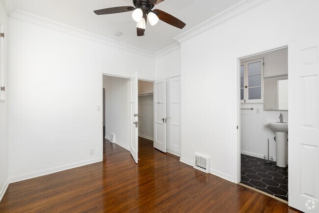 2BR, 1.5BA - 675SF - Primary Bedroom
