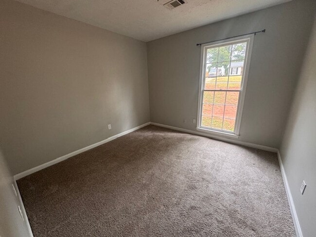 Photo - 221 Hearthstone Dr