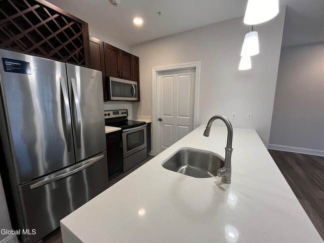 Photo - 130 Excelsior Ave Unidad 307