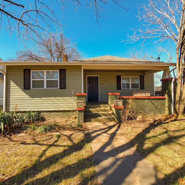 3 Bedroom home in Shawnee - 3 Bedroom home in Shawnee