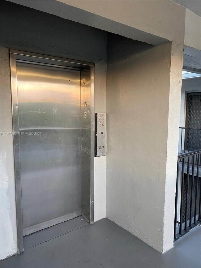 Photo - 16215 NE 18th Ct Unit 212