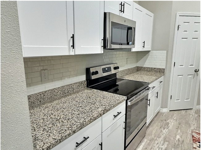 Building Photo - 12776 Tannencrest Dr Rental