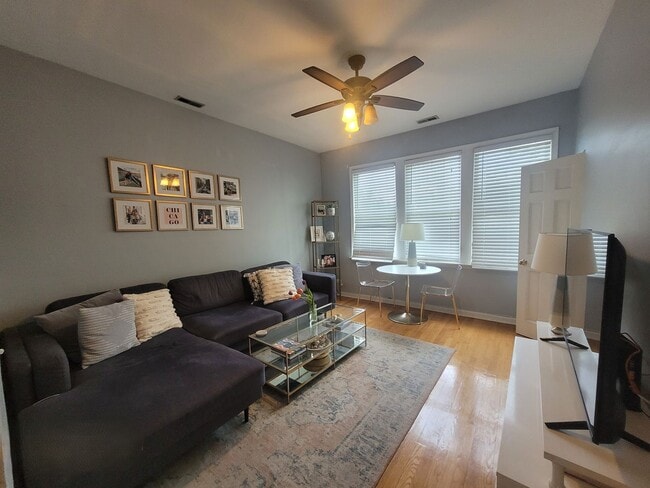 Photo - 1456 N Orleans St Unit 2