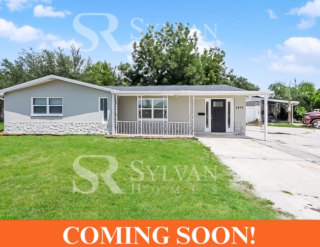 Building Photo - The living is easy in this 3 bedroom, 1 bathroom home