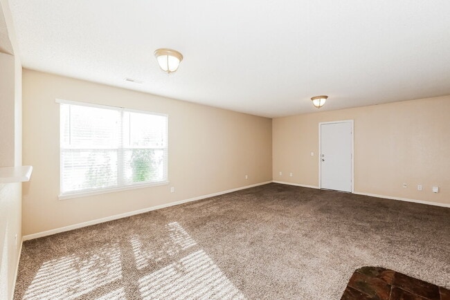 Photo - 720 Treyburn Lakes Way