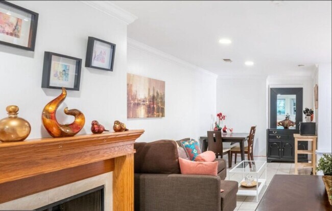 Photo - 1835 Mintwood Pl NW