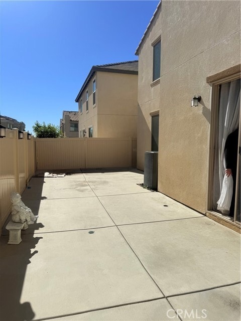 Photo - 467 W Buttercup Ln