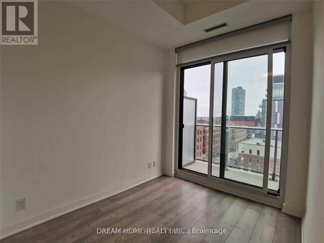 Photo - 120 Parliament St Unit 808
