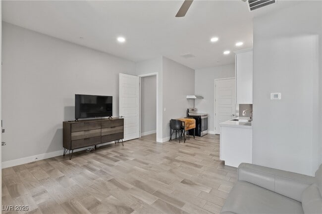 Building Photo - 7736 Tioga Rdg Ct