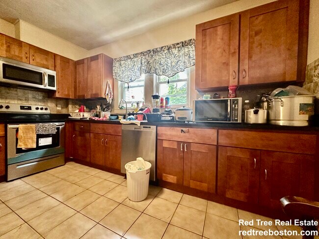Photo - 17 Stratton Ter Unit 5-Bed 1-bathU3n2 Waltham