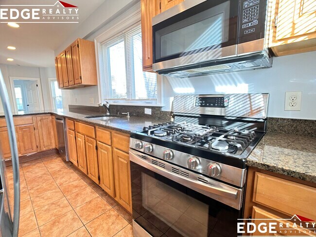 Photo - 41 Dracut St Unit 1