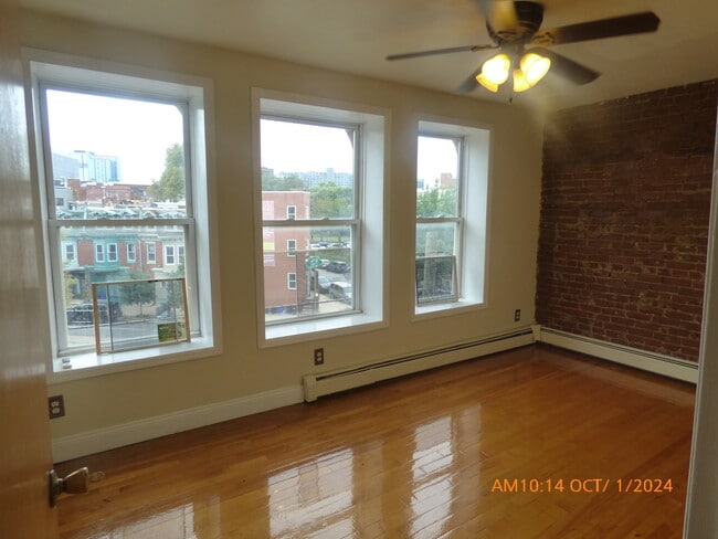 Building Photo - 3845 Hamilton St Unit 3 Rental