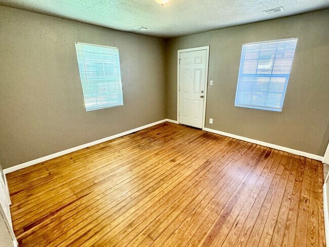 Photo - 917 S Urbana Ave Unit A