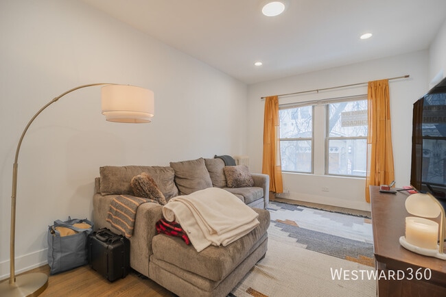 Photo - 6203 N Glenwood Ave Unit 3