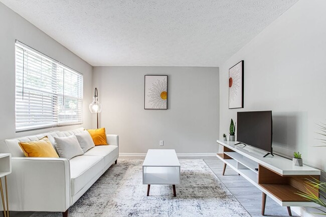 The Cobb Apartments-Townhomes