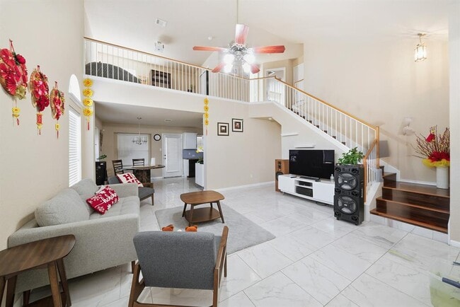 Photo - 532 Sweet Leaf Ln