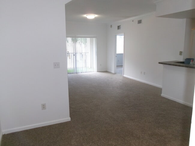 Photo - 5980 W Sample Rd Unidad 203