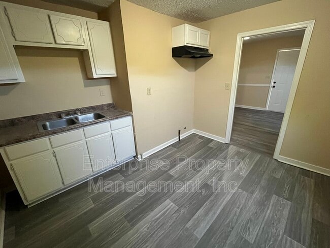 Photo - 163 W McKellar Ave