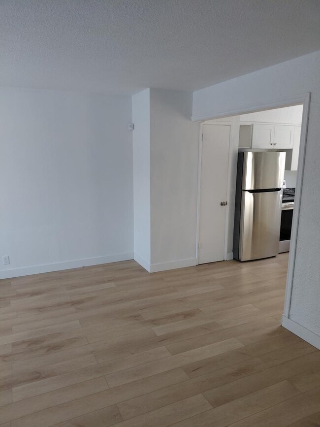 Photo - 3 bedroom in Regina SK S4R 4Y6