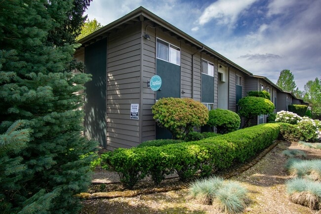 Building Photo - Spacious 2-Bed/2-Bath with Patio in Cedar Hills!! Unit 05