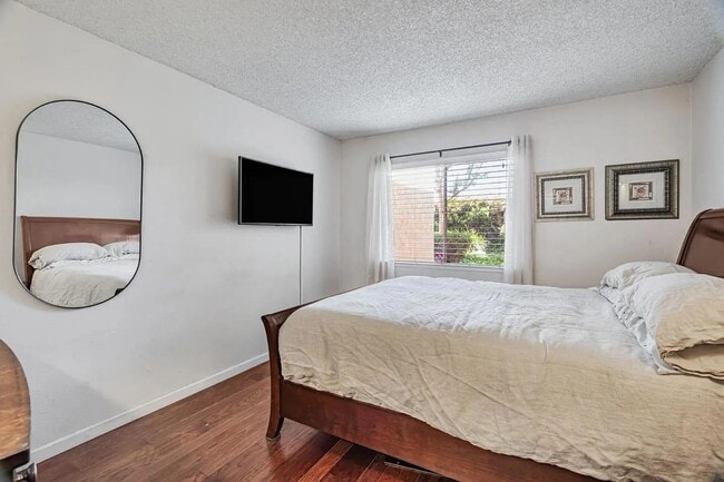 Photo - 247 N Capitol Ave