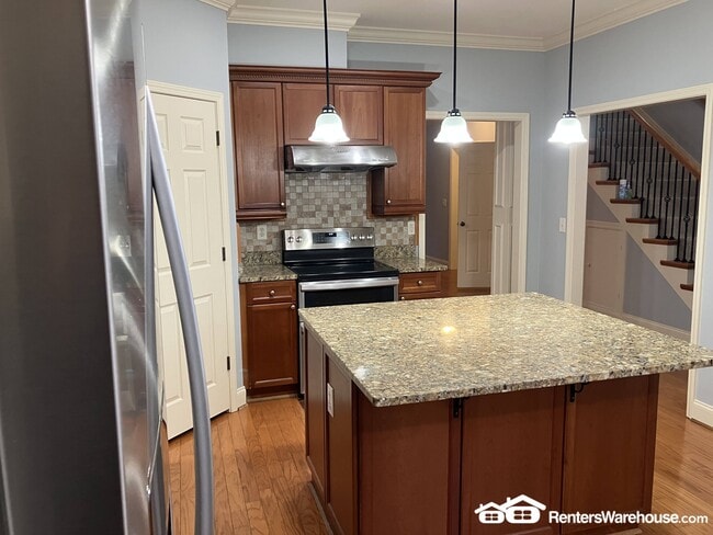 Photo - 191 Castlehill Dr