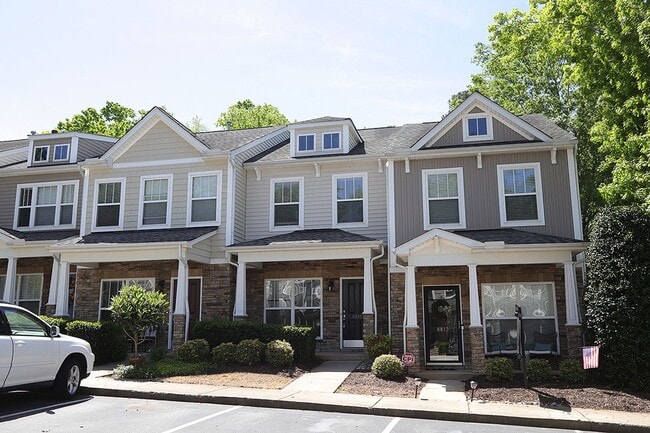 Photo - North Raleigh Townhome just off Glenwood Avenue + Ebenezer Church