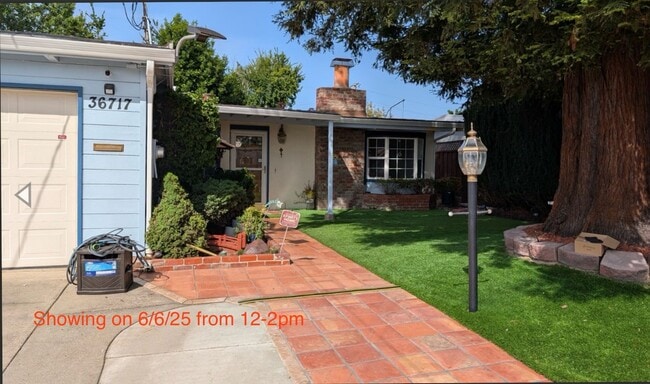 Beautiful 4 bedroom 2 bath home in Newark - Beautiful 4 bedroom 2 bath home in Newark