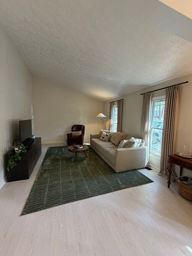 Photo - 7031 Darnell St