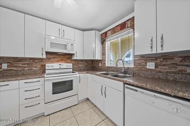 Photo - 201 St Lucie Ln Unit 810