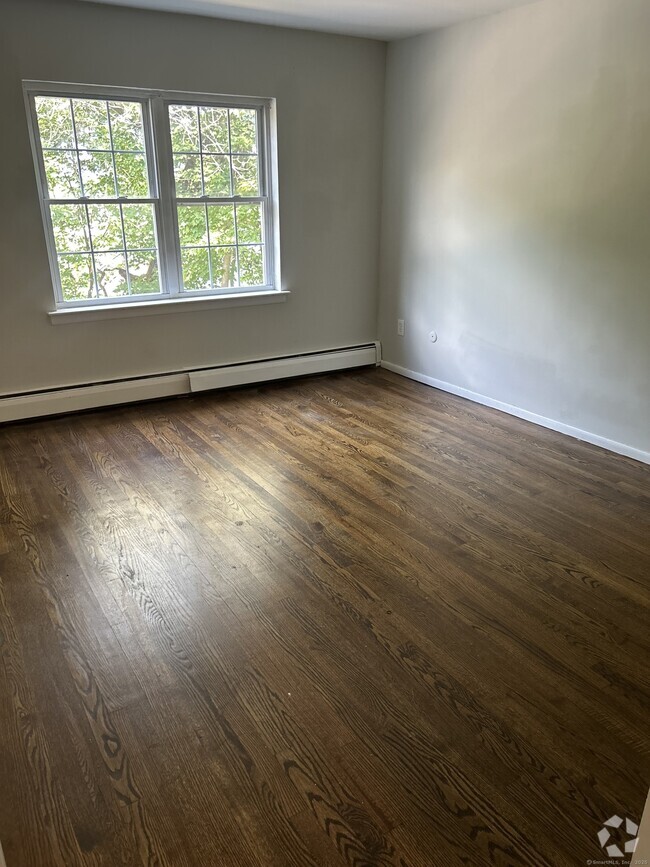 Building Photo - 10 Highland St Unit 1F Rental