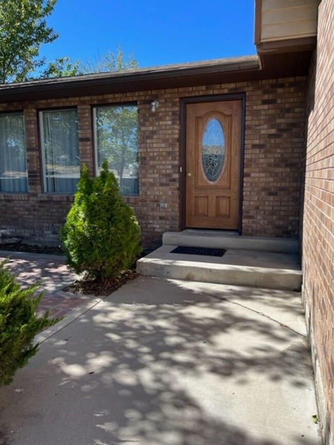 Photo - 3 Bedroom, 2.5 Bathroom Home