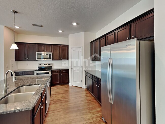 Photo - 511 Pine Terrace Dr