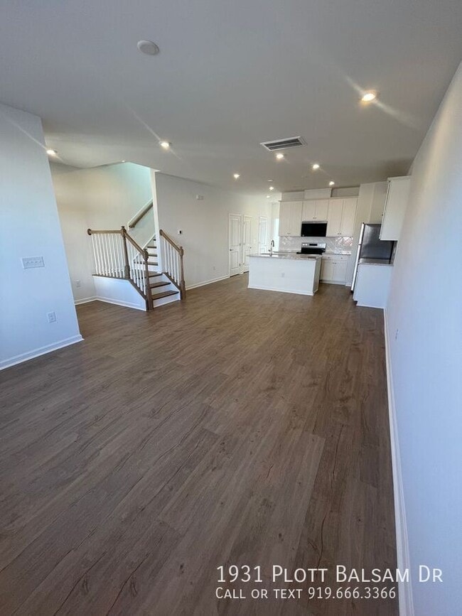 Photo - 1931 Plott Balsam Dr