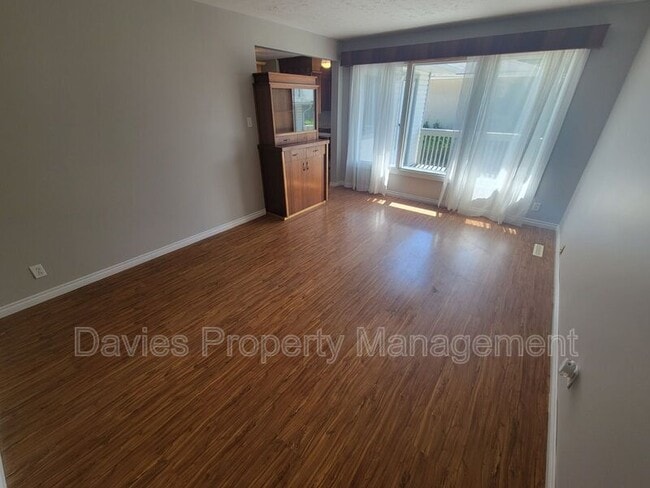 Photo - 9648-9153 153 St NW