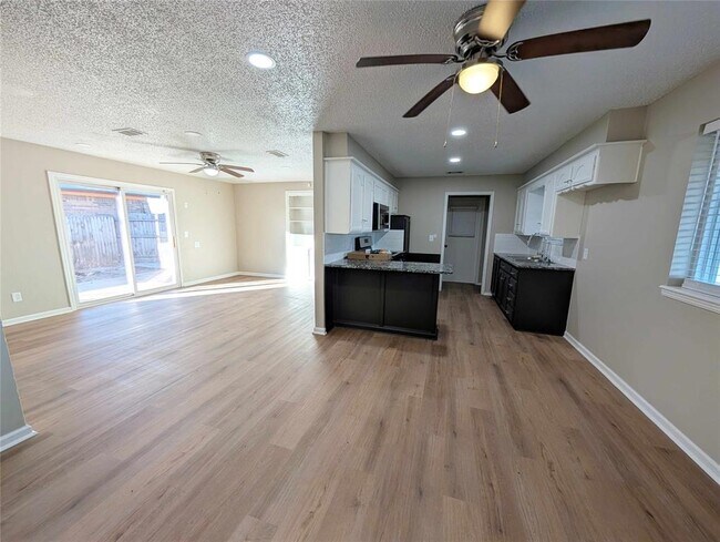 Photo - 7440 NW 6th St