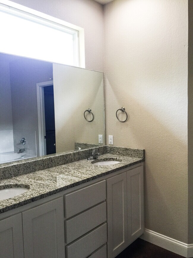 Photo - Savannah Court Luxury Townhomes