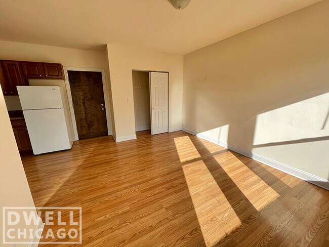 Photo - 2606 N Kimball Ave Unit 303