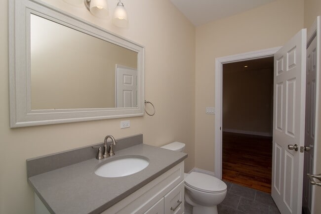 4001 W Armitage Ave Unit 4001 W. Armitage - Unit A