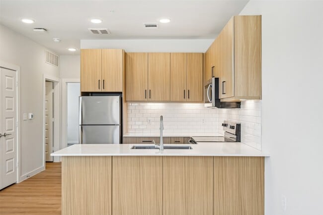 Building Photo - 3651 S Custer Rd