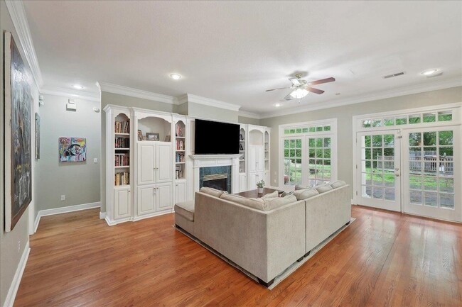 Photo - 4 Twin Cir Dr