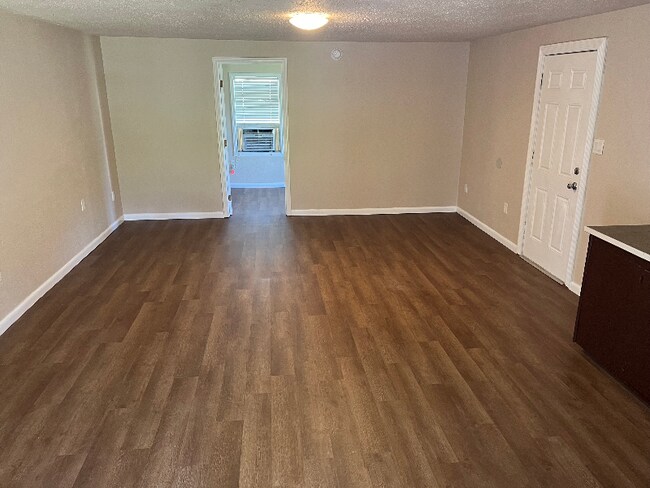 Photo - 309 Desire St