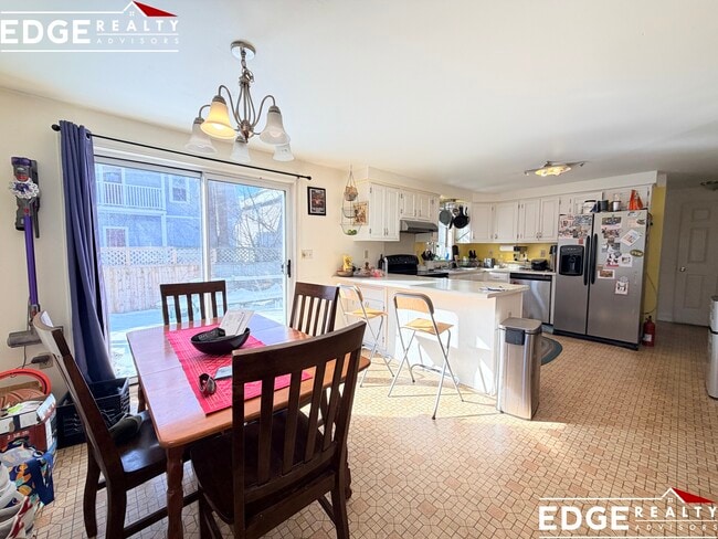 Photo - 8 Arden St Unit 2