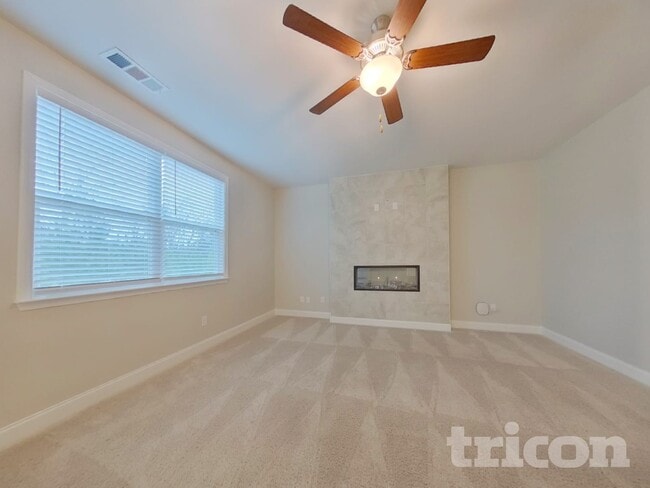 Photo - 73 Leyland Ct