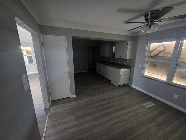 Photo - LIMITED TIME**NO APPLICATION FEE**1/2 OFF DEPOSIT**