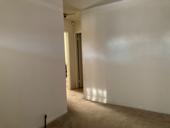 Photo - 5912 Owen St