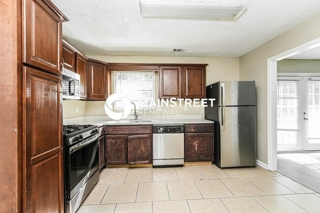 Photo - 4 Bedroom Pet-Friendly Home in SNELLVILLE, GA with Main Street Renewal