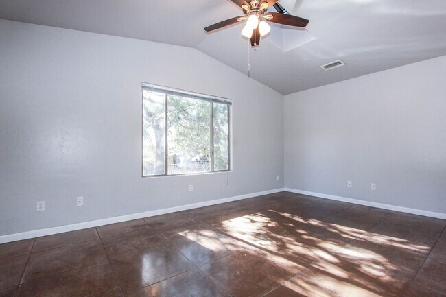 Photo - 202 Robinson Dr Unit #2