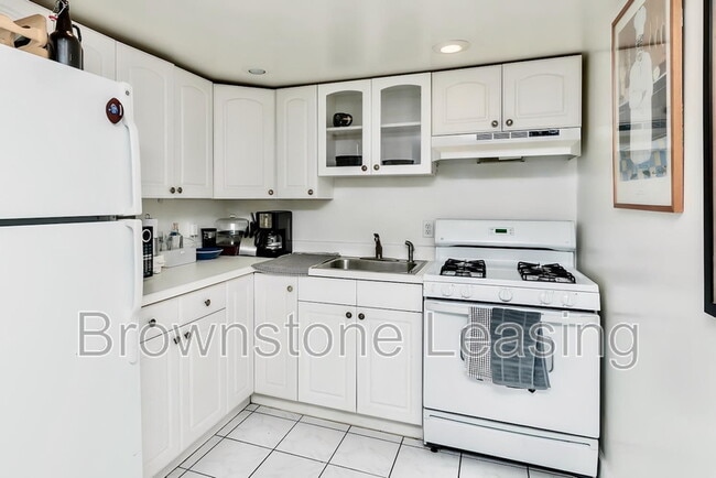 Photo - 869 Ogden St Unit #3