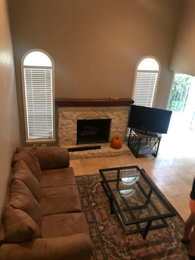 402 Towne Park Trail